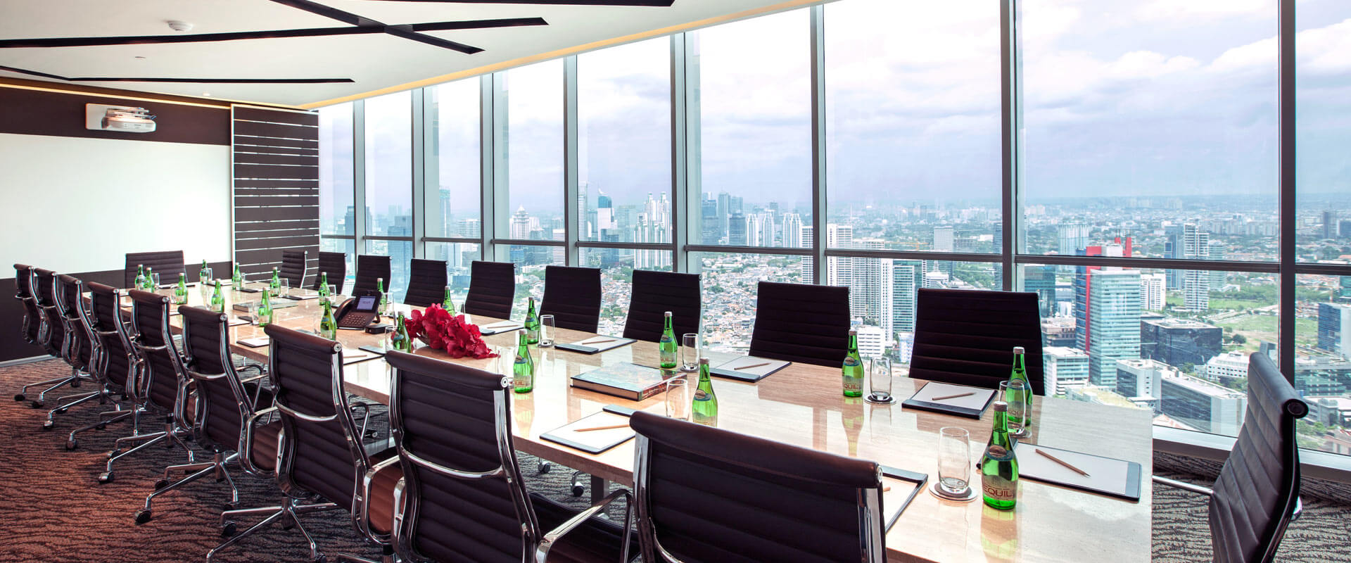 Kim Mee, the president of CEO Suite